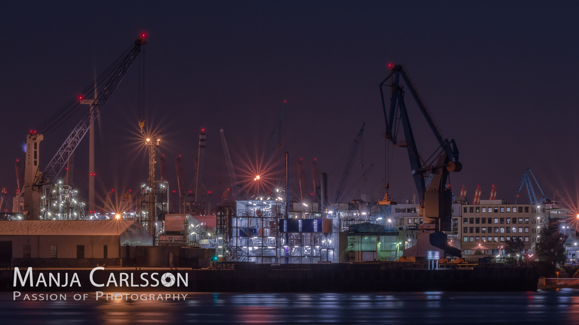 Blick in die Hafen-Industrie (f/32, 30 Sek., ISO 100, 270mm)