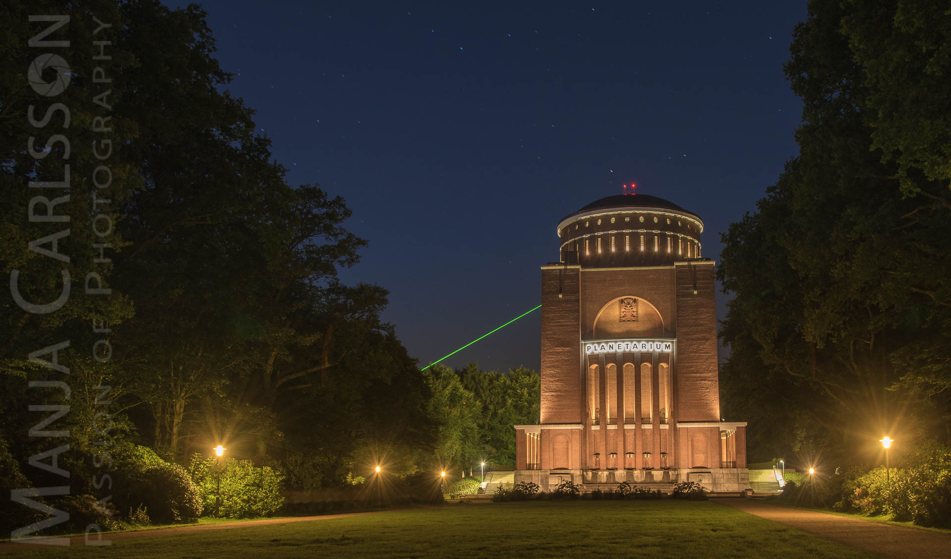 Planetarium Hamburg mit DESY Laserstrahl